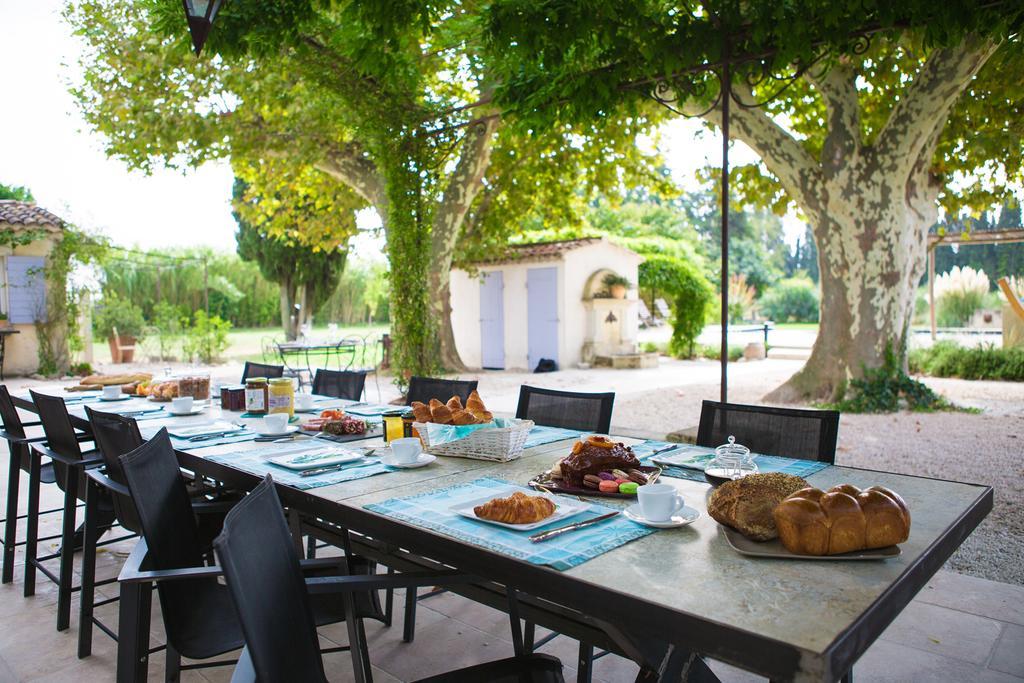 Sous Les Platanes B&B Châteaurenard Buitenkant foto